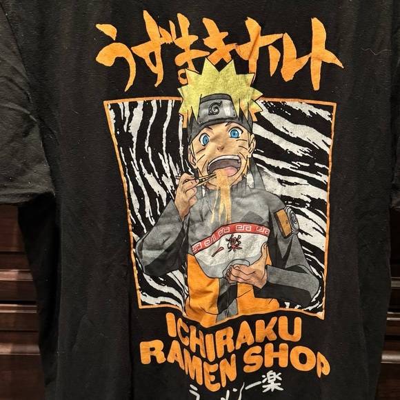 Naruto ramen shop Black Graphic T-Shirt LARGE - Picture 3 of 4